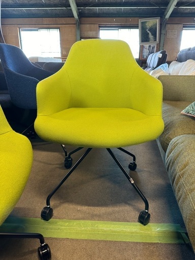 定価7万　展示品　キャスター付きチェア　ケイクCCS 相合家具　在庫あり