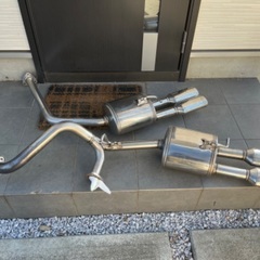 プリウスα  ガナドール　4本出しマフラー