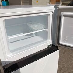 札幌市★ ハイセンス 23年製 2ドア冷凍冷蔵庫 120L◆ HR-B12HW 右開き 小型 単身 Hisense