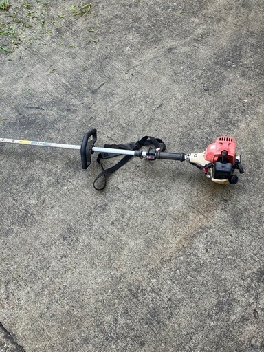 草刈り機　ゼノア？コマツ？