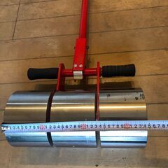 床材工具：リノリュームローラー