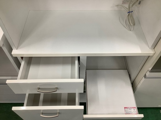 家具ならトレファク吉川店！！2枚扉レンジボード ホワイト×シルバー 家具ならトレファク吉川店！！ レンジボード2枚扉 ホワイト 家具なら