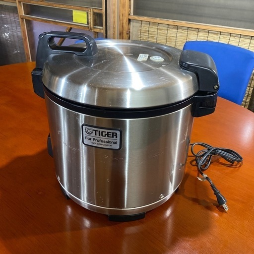 炊飯器　業務用　中古　状態は良いかと思います　福岡市城南区堤\n