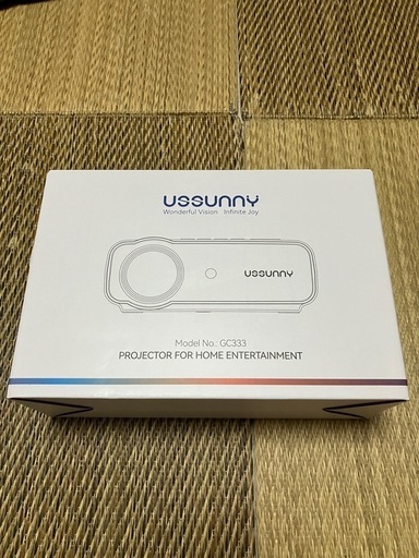 プロジェクター新品　お引き取りは早い方に優先致します。