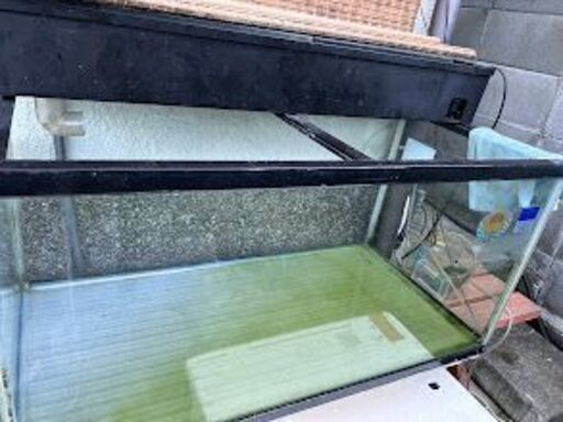 引取り手渡し　限定90ｃｍ水槽　上部濾過槽付（ポンプなし）蓋なし　中古品