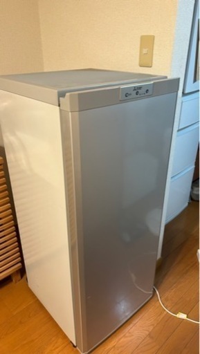 三菱電機 MITSUBISHI ELECTRIC MF-U12Y-S [冷凍庫 （121L・右開き） シルバー]
