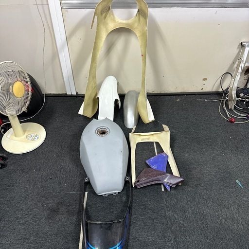 ゼファー400塗装ベース\n