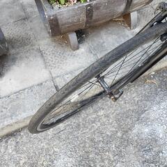 クロスバイク　７００ｘ２８ｃ　3x7変速　フレーム　アルミ　美品　配達可能