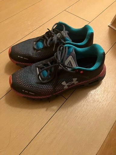 アンダーアーマー　ランニングシューズ27.5センチ
