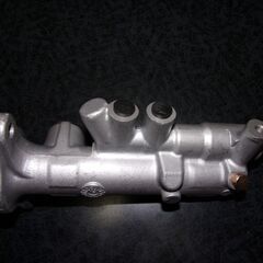 ９５系プラド　185系ハイラックスサーフ　ブレーキマスターシリンダーのみ　社外品（新品・未使用）47201-3D360。