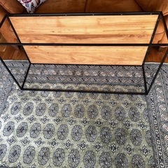 木とアイアンのローテーブル
