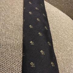 TIE YOUR TIE 👔のネクタイ　濃紺にお花柄　新品未使用です。