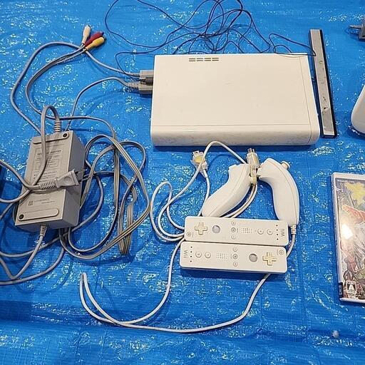 Nintendo wiiとwii.u.2台セット