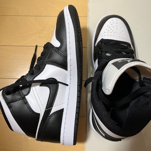 NIKE ジョーダン スニーカー