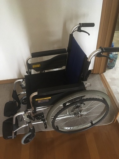 車イス、折りたたみ可能、介助用、自走式