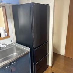 冷蔵庫　HITACHI製　375ℓ(使用年数4年)　