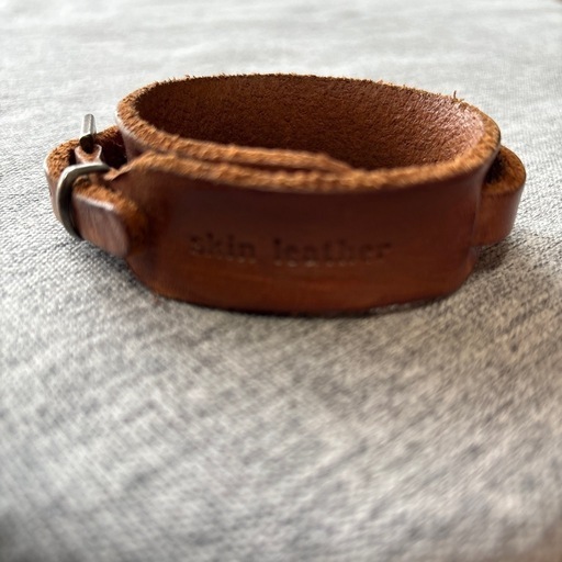 skin leather ブレスレット