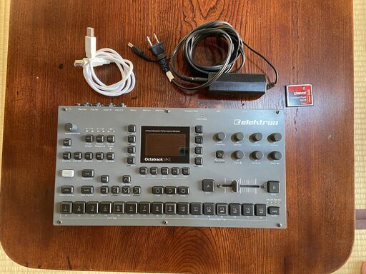 電子楽器 Elektron Octatrack MkII