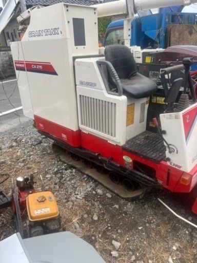 ヤンマー　CA215　コンバイン