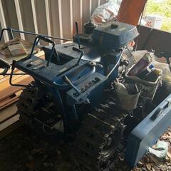 大型除雪機　昨年まで実働‼️代理出品現在はおそらくバッテリーあがり中　未整備　