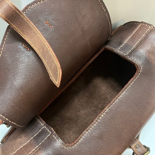 筒型　ショルダーバッグ　牛革　ハンドメイド