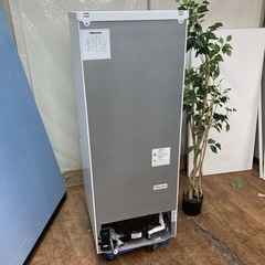 S133 ⭐ Hisense 2ドア冷蔵庫（162L 右開き）22年製 HR-D15F ⭐動作確認済⭐クリーニング済