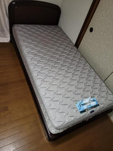 古めのシングルベッド引き出し付き期間限定値段