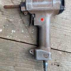 釘抜き機　車トヨタスズキダイハツ軽トラハイブリッド