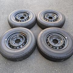 ハイエースタイヤホイールセット