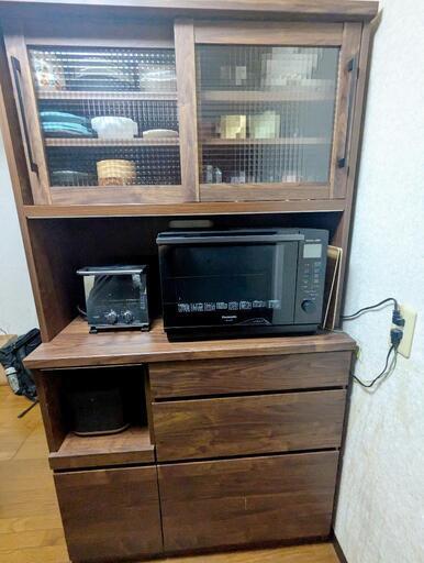 キッチンキャビネット　食器棚