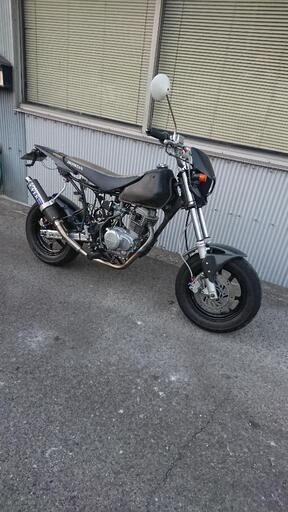 xr100モタード