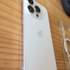 iPhone 15 pro ホワイトチタニウム