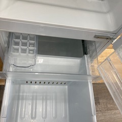 【トレファク高槻店】安心の1年間保証！取りに来られる方限定！ワールプールジャパンの2ドア冷蔵庫のご紹介です！