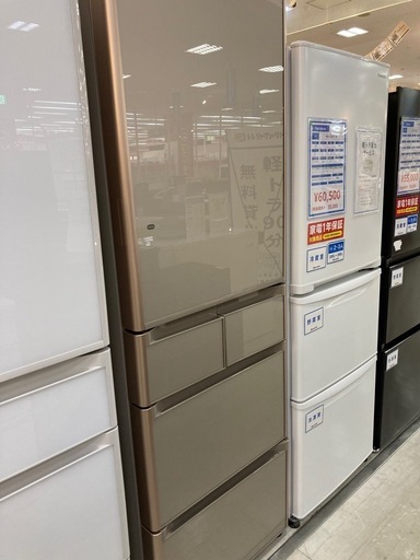 取りに来れる方限定！ＨＩＴＡＣＨＩの５ドア冷蔵庫です！