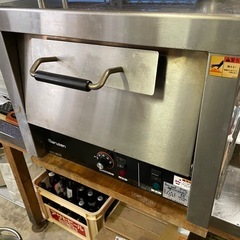 サクサクピザが手軽に焼ける　
ピザーオーブン　