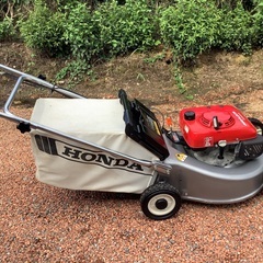 売約済み⚠️自走式ホンダHRA215EXロータリーモア・芝刈機・草刈機・農業機械・お庭・広場・休耕田の管理に❗️
