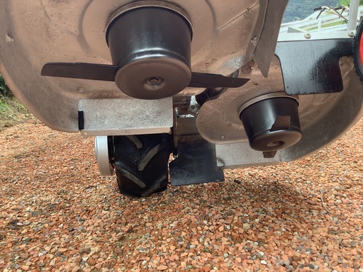 売約済み⚠️共立AZ660・自走式ウイングモア・草刈機・農業機械・雑草  