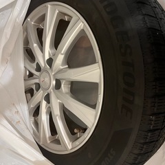 ヤリスクロス16インチ　スタッドレスタイヤ4本