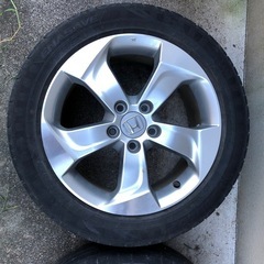 HONDA ヴェゼル DAA-RU4 中古　タイヤ