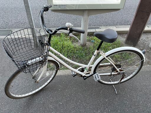 自転車　No.1460　ホワイト　26インチ　6段切替　シティサイクル　【リサイクルショップどりーむ荒田店】