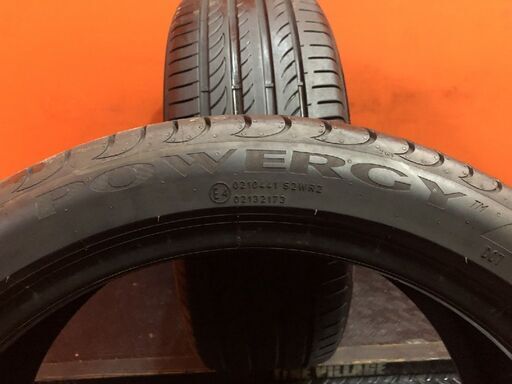 ピレリ POWERGY (パワジー) 215/45R18 - ヴォクシー(VOXY) 80系 ZRR85W 