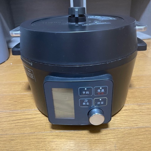 アイリスオーヤマ　圧力電気鍋　炊飯器