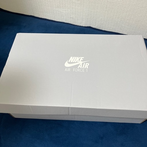 スニーカー出品中
