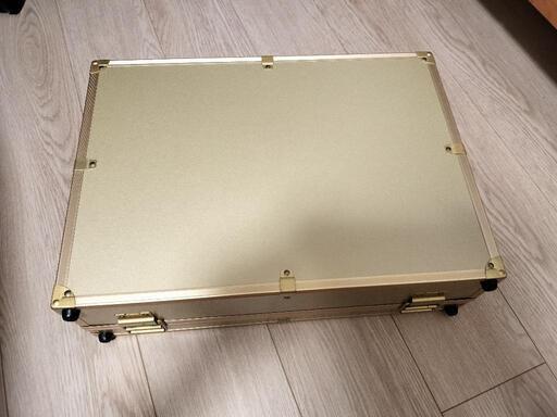 【超美品】カード収納 トイガー アタッシュケース ゴールド
