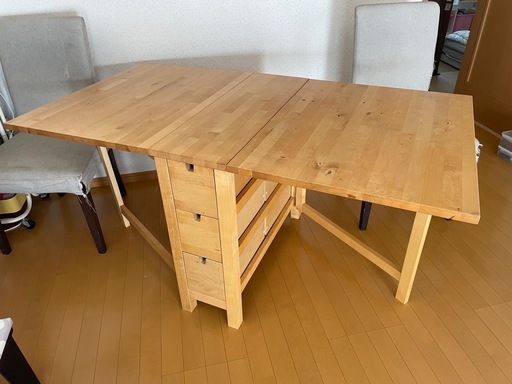 IKEAダイニングテーブル