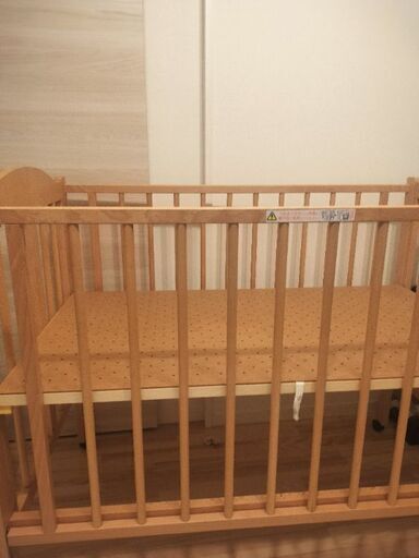 【お届け可】ベビーベッド　スリーピー　石崎家具　ベビーベッド　折りたたみ　三重県中南勢　近隣希望　木製