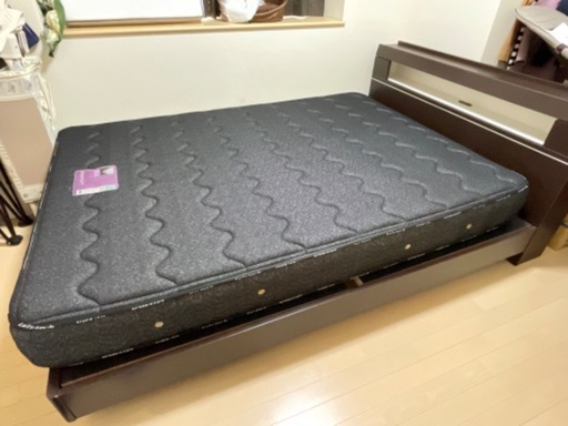 お得‼️超美品✨日曜のみ配送可能！ライト付きアンネルベッドマットレスフレームセット