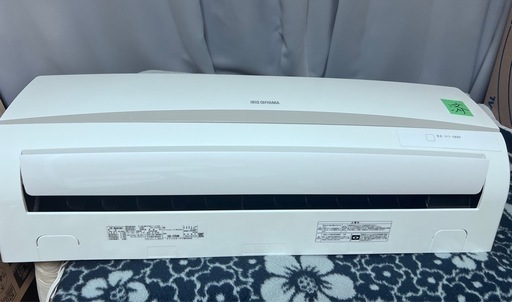 「中古」　ルームエアコン　6畳用、取り付け工事込み、3か月保証付き。
