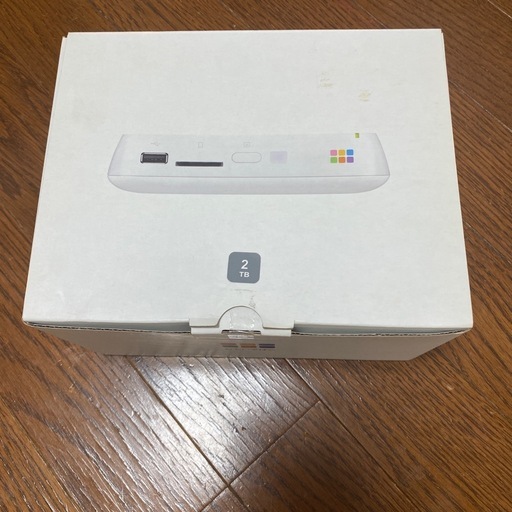 おもいでばこ 11ac対応モデル(2TB) ホワイト PD-1000S-L [PD1000SL]【FWNP】  商品：BUFFALO おもいでばこ 11ac対応モデル(2TB)  カラー：ホワイト PD-1000S-L [PD1000SL]  新品未使用の状態でこちらにて購入しました。（38000円）長く使う機会がなかったのでお譲り致します。※初期化済み 箱にやや汚れはありますが、本体には目立った傷等はありません。動作も問題ありません。リモコンの電池は抜いた状態で発送致します。  ご理解ある
