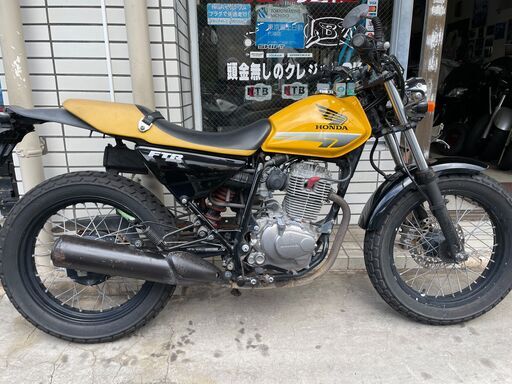 ホンダFTR223　希少イエローカラーオークスローンおｋ　現状25万　タンクへこみなし